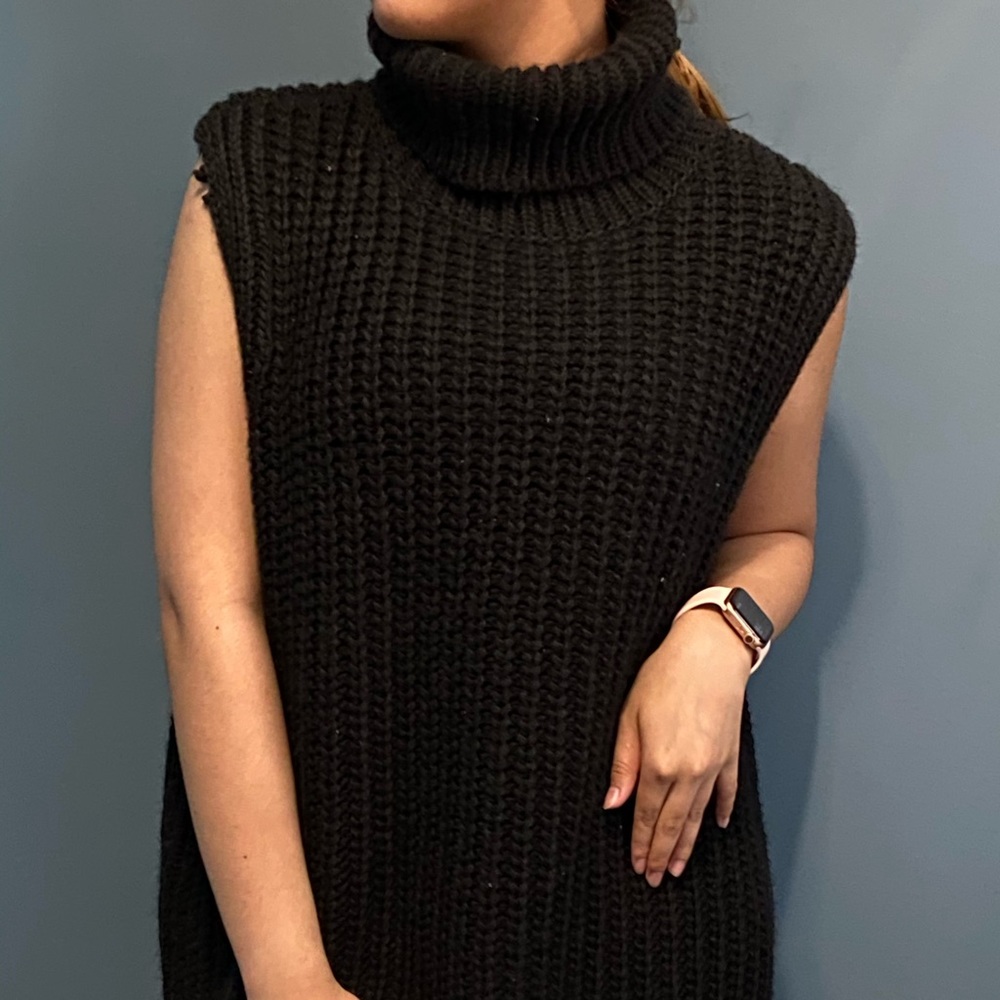 ❗️LAST PRICE DROP❗️BUY ME NOW❗️Knitted vest (H&M)